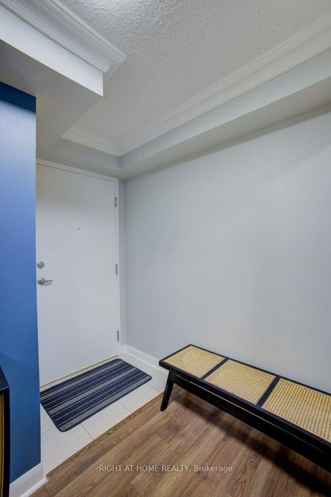 Photo 5 at 947 - 525 Wilson Avenue, Clanton Park, Toronto