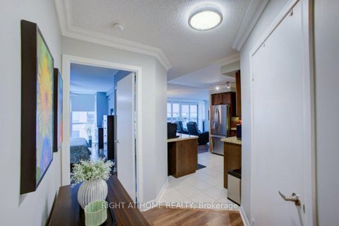 Photo 6 at 947 - 525 Wilson Avenue, Clanton Park, Toronto