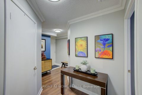 Photo 7 at 947 - 525 Wilson Avenue, Clanton Park, Toronto