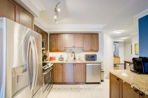Photo 15 at 947 - 525 Wilson Avenue, Clanton Park, Toronto