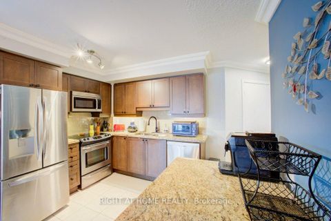 Photo 16 at 947 - 525 Wilson Avenue, Clanton Park, Toronto