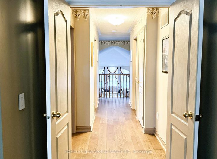 Photo 14 at 2326 Yorktown Circle, Central Erin Mills, Mississauga