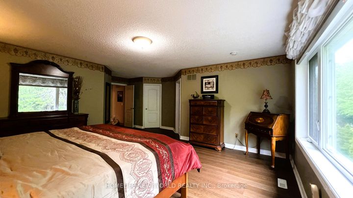 Photo 17 at 2326 Yorktown Circle, Central Erin Mills, Mississauga