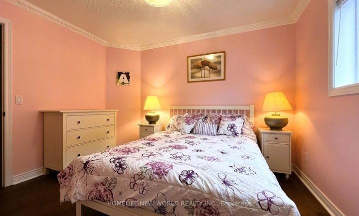 Photo 21 at 2326 Yorktown Circle, Central Erin Mills, Mississauga