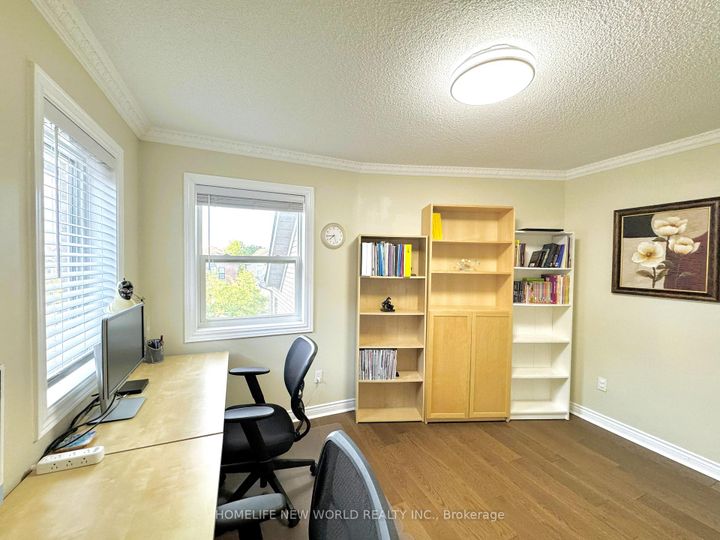 Photo 23 at 2326 Yorktown Circle, Central Erin Mills, Mississauga