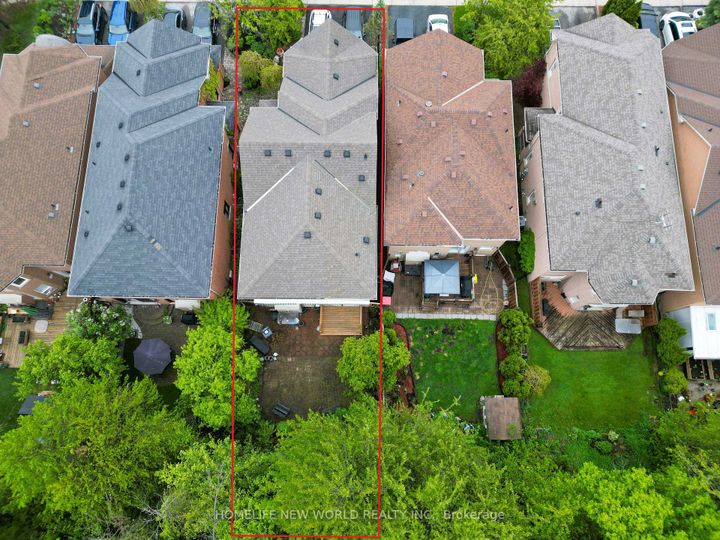 Photo 31 at 2326 Yorktown Circle, Central Erin Mills, Mississauga