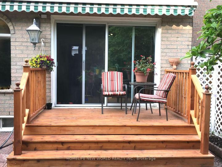 Photo 33 at 2326 Yorktown Circle, Central Erin Mills, Mississauga