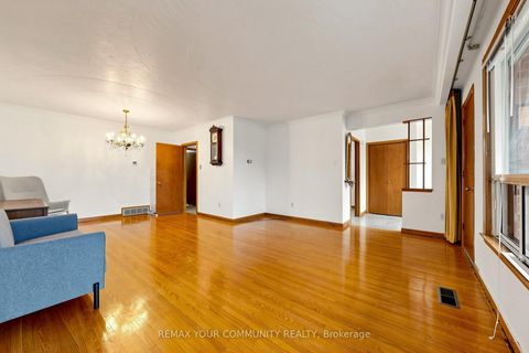 Photo 3 at 21 Gade Drive, CFB, Toronto