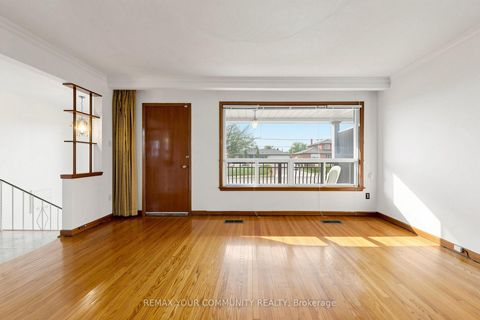 Photo 5 at 21 Gade Drive, CFB, Toronto