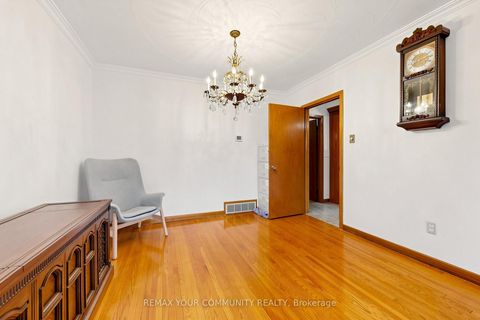 Photo 6 at 21 Gade Drive, CFB, Toronto