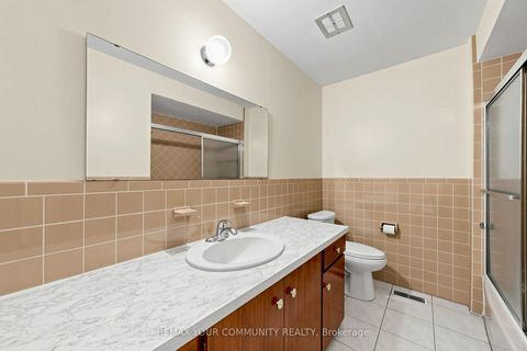 Photo 17 at 21 Gade Drive, CFB, Toronto