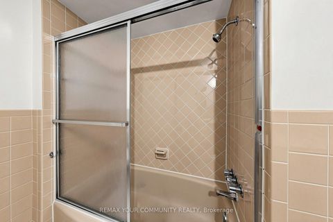 Photo 18 at 21 Gade Drive, CFB, Toronto