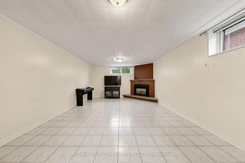 Photo 22 at 21 Gade Drive, CFB, Toronto