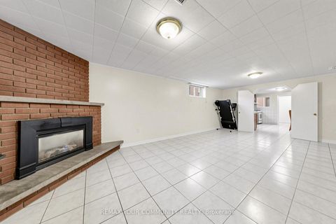 Photo 23 at 21 Gade Drive, CFB, Toronto