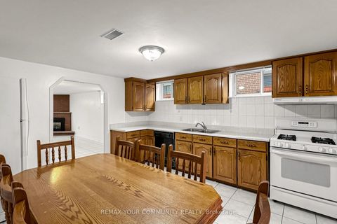 Photo 26 at 21 Gade Drive, CFB, Toronto