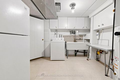 Photo 32 at 21 Gade Drive, CFB, Toronto