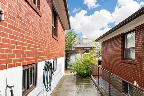 Photo 40 at 21 Gade Drive, CFB, Toronto