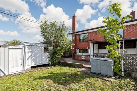 Photo 42 at 21 Gade Drive, CFB, Toronto