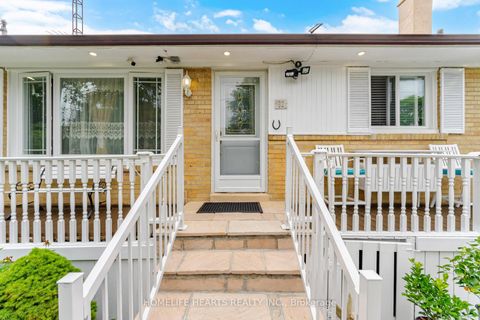 Photo 2 at 32 Jansusie Road, Clairville, Toronto