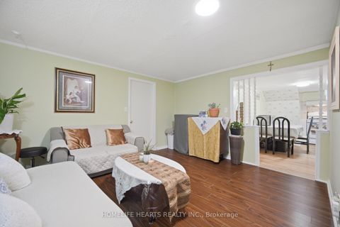 Photo 25 at 32 Jansusie Road, Clairville, Toronto