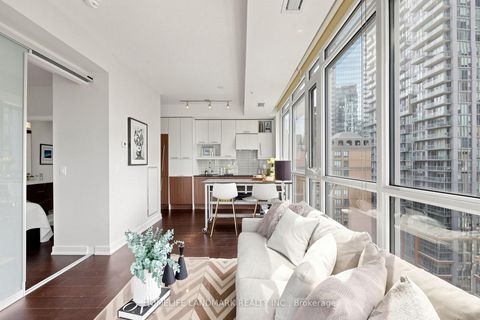 Photo 9 at 1407 - 199 Richmond Street W, Waterfront Communities C1, Toronto