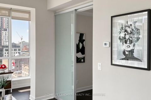 Photo 10 at 1407 - 199 Richmond Street W, Waterfront Communities C1, Toronto