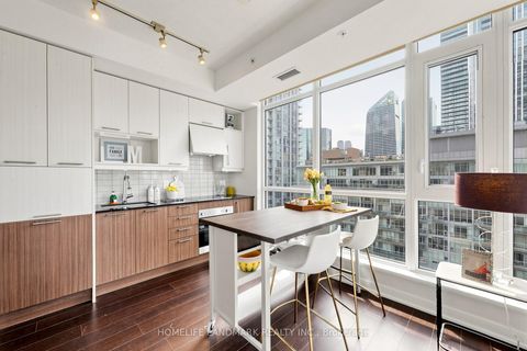 Photo 11 at 1407 - 199 Richmond Street W, Waterfront Communities C1, Toronto