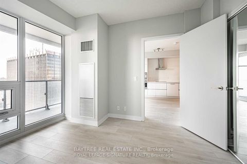 Photo 9 at 1506 - 2221 Yonge Street, Mount Pleasant West, Toronto