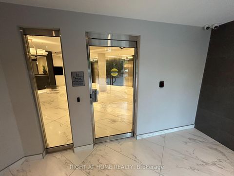 Photo 3 at 201 - 7460 Bathurst, Brownridge, Vaughan