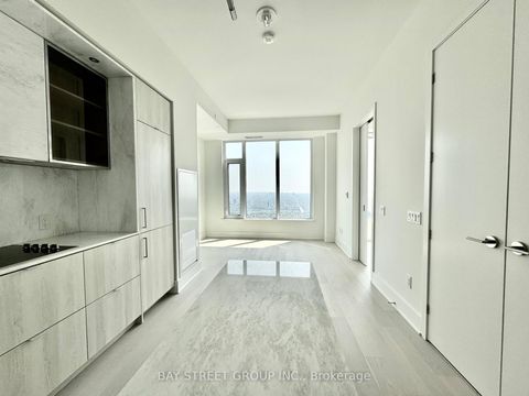 Photo 2 at 6006 - 11 Yorkville Avenue, Annex, Toronto