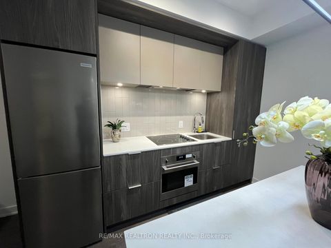 Photo 2 at 901 - 130 River Street, Regent Park, Toronto