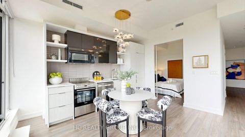 Photo 14 at 701 - 6 Parkwood Avenue, Casa Loma, Toronto