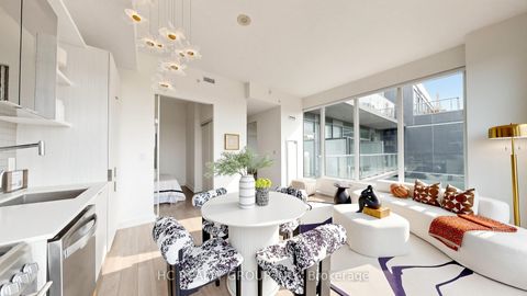 Photo 15 at 701 - 6 Parkwood Avenue, Casa Loma, Toronto