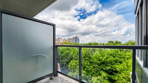 Photo 29 at 701 - 6 Parkwood Avenue, Casa Loma, Toronto