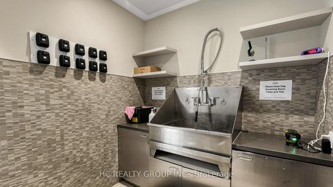 Photo 43 at 701 - 6 Parkwood Avenue, Casa Loma, Toronto