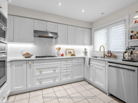 Photo 9 at 57 Skipton Trail, Bayview Wellington, Aurora