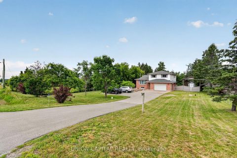 Photo 2 at 3132 Ravenshoe Road, Belhaven, Georgina