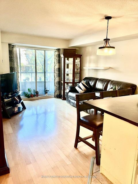 Photo 8 at 207 - 140 Bathurst Street, Niagara, Toronto