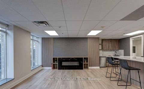 Photo 12 at 207 - 140 Bathurst Street, Niagara, Toronto