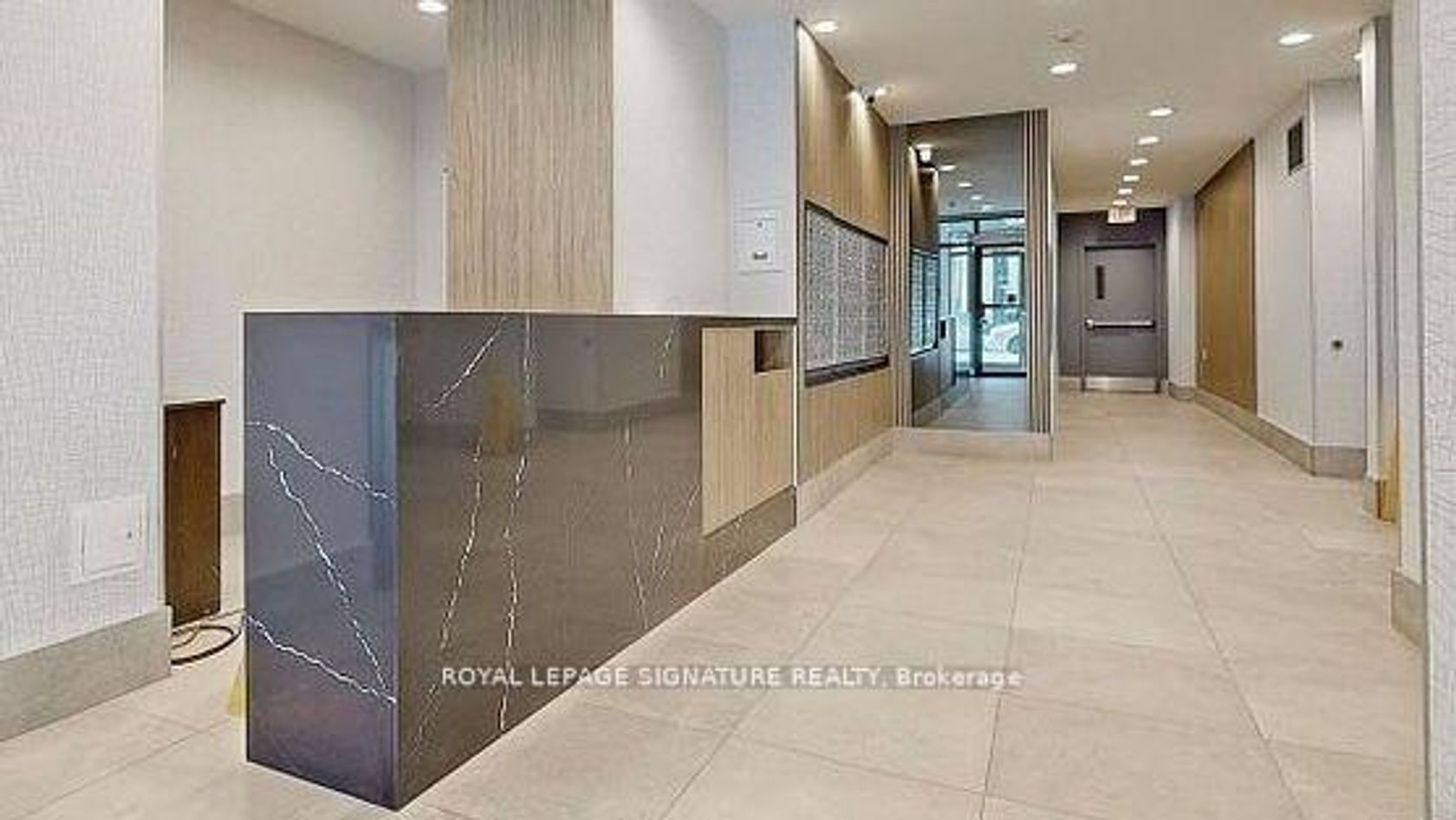 207 - 140 Bathurst Street, Niagara, Toronto 