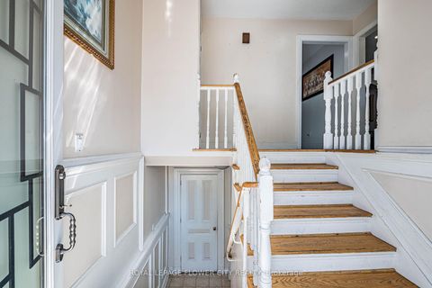 Photo 4 at 148 Dolores Road, Jane Heights, Toronto