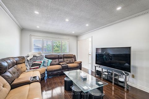 Photo 11 at 148 Dolores Road, Jane Heights, Toronto