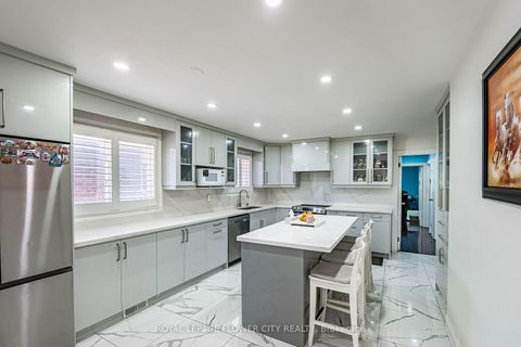 Photo 17 at 148 Dolores Road, Jane Heights, Toronto