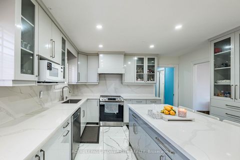 Photo 18 at 148 Dolores Road, Jane Heights, Toronto