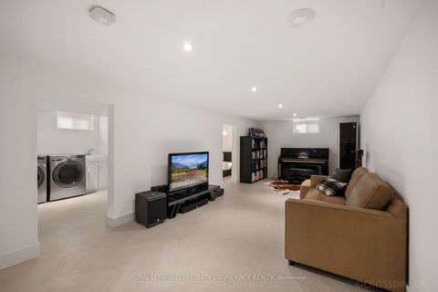 Photo 21 at 58 Shippigan Crescent, Don Valley Village, Toronto