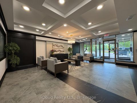 Photo 2 at 710 - 91 Townsgate Drive, Yorkhill, Vaughan