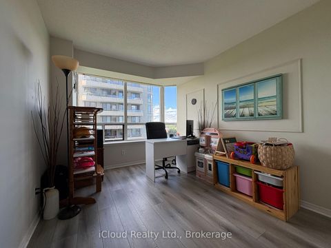 Photo 15 at 710 - 91 Townsgate Drive, Yorkhill, Vaughan