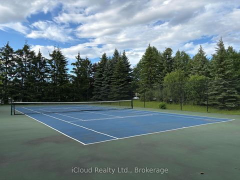 Photo 18 at 710 - 91 Townsgate Drive, Yorkhill, Vaughan