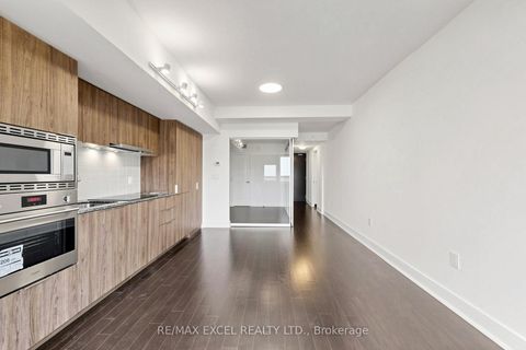 Photo 11 at 1408 - 955 Bay Street, Bay Street Corridor, Toronto