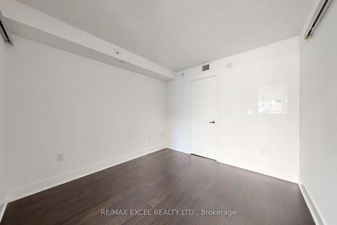 Photo 15 at 1408 - 955 Bay Street, Bay Street Corridor, Toronto